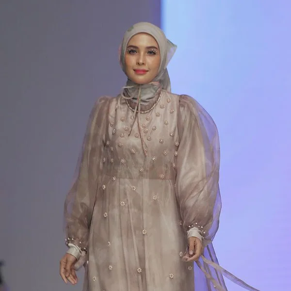 Profile photo of Hamidah Rachmayanti — Midah