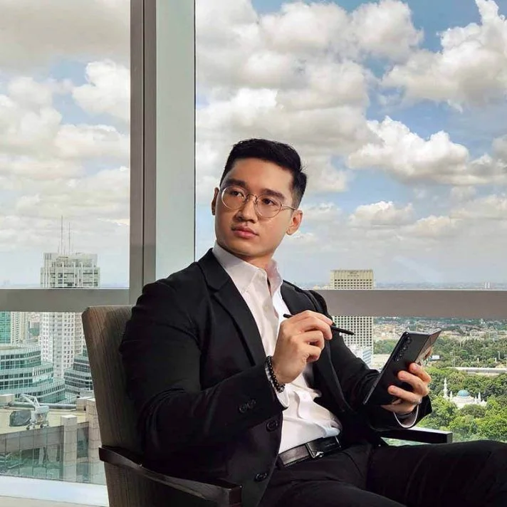 Profile photo of Raymond Surya Chin